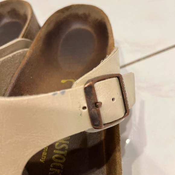 Birkenstock Size 41  Gizeh Sandals Pearl White Thong Buckle Cork Sole Unisex - Picture 4 of 8